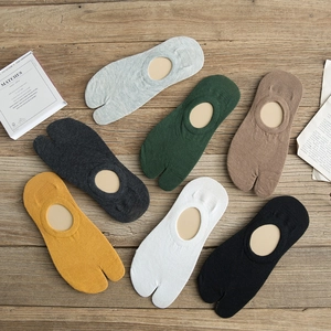 Set of colorful thin tabi socks with split-toe design and non-slip silicone grip for summer