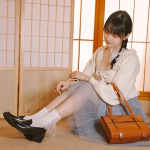 Chaussettes blanches Lolita avec nœuds en tulle et tenue vintage de style forestier