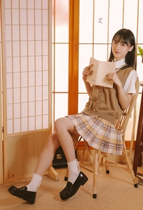 Ensemble uniforme JK japonais avec gilet en tricot marron et jupe plissée à carreaux violets