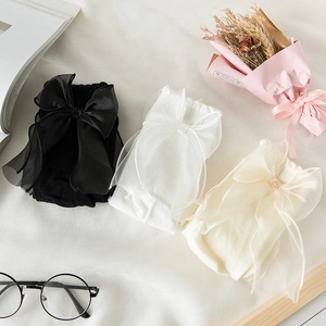 Chaussettes blanches et noires Lolita avec grands nœuds en organza pour style JK