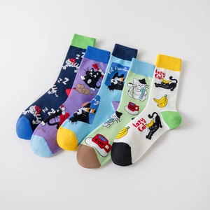5-pack of men's cotton crew socks featuring cute cartoon lazy cat jacquard patterns