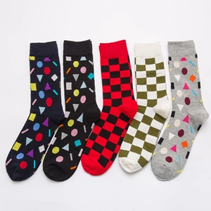 Men Crew Socks Cotton Blend Geometric Pattern Checkerboard Fashion Casual Breathable Soft Comfortable Seamless Toe