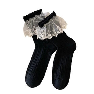 Schwarze Lolita Baumwollsocken mit dekorativen weißen zweilagigen Spitzenrüschen