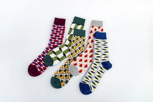 Lot de cinq paires de chaussettes en coton aux motifs géométriques colorés