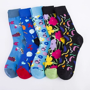 Pack of 5 pairs of men's colorful artistic patterned cotton crew socks for daily casual wear
