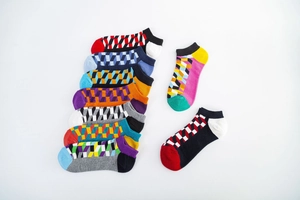 Multi-colored low-cut socks set with 3D geometric block patterns and ribbed cuffs