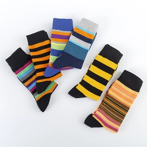 Men's cotton crew socks with colorful striped jacquard patterns for casual retro style