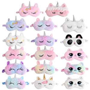 Collectie van 17 pluchen slaapmaskers met kleurrijke eenhoorn- en panda-ontwerpen