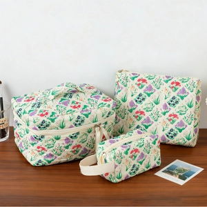 Beauty Case Trapuntato A Fiori In Cotone Organizzatore Da Toeletta Portatile Borsa A Mano Contenitore Cosmetici Da Donna Viaggio