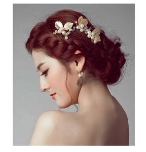 Vintage bridal hair pin and earring set with golden leaves and elegant pearls