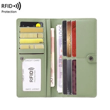 Innendetails der Echtleder-Brieftasche mit 10 Kartenfächern und RFID-Schutzfunktion
