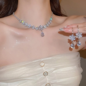 Elegant flower and teardrop zircon jewelry set with necklace and earrings for women