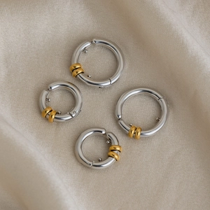 Ensemble de bagues d'oreille minimalistes en acier inoxydable bicolore or 18 carats