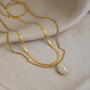 Double-layer gold stainless steel necklace with flat snake chain and natural pearl pendant