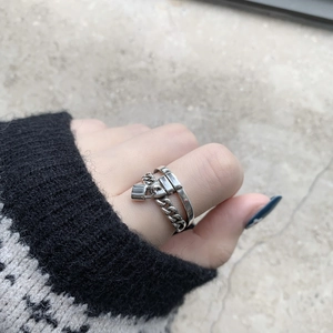Vintage S925 silver double-layered chain ring with mini lock pendant for women
