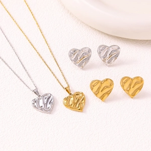 Heart Shape Stainless Steel Lava Texture Hammered Pendant Necklace And Stud Earrings Minimalist Fashion Jewelry Elegant