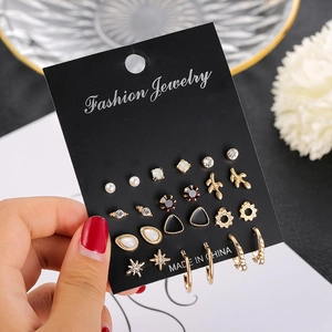 Vintage Gold Alloy Earrings With Faux Artificial Pearl Rhinestone Enamel Star Cross Geometric Studs And Hoops For Women Fashion