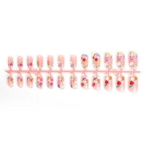Faux ongles carrés à presser rose nude avec motifs floraux colorés en relief 3D