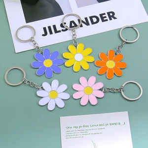 Five-piece colorful daisy flower keychains in metal enamel finish for backpacks