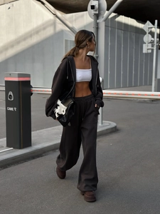 Conjunto marrón oscuro de sudadera con capucha y pantalón de chándal de pierna ancha