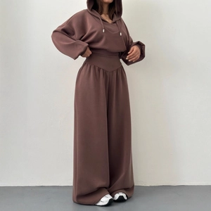 Ensemble sweat à capuche marron chocolat et pantalon de survêtement large à taille haute