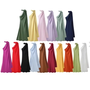Elegante Satin-Neckholder-Midikleider mit cape-artigem Fall in 16 kräftigen Farben