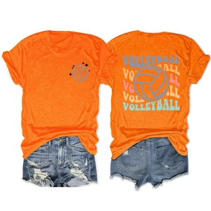 Vue avant et arrière d'un t-shirt orange avec motif de volley-ball et impression de qualité
