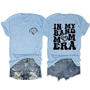 T-shirt bleu clair Band Mom Era avec motif note de musique et short en jean