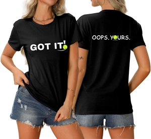 Vorder- und Rückansicht des schwarzen T-Shirts mit GOT IT und OOPS YOURS Aufdruck