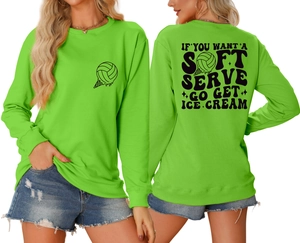 Dettaglio della felpa verde neon con stampa posteriore gelato pallavolo e slogan