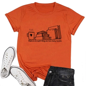 T-shirt en coton orange à plat avec illustration de livres et café et texte imprimé