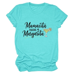 Détail du t-shirt turquoise en coton avec imprimé Mamacita et manches à revers décontractées
