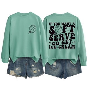 Dettaglio felpa verde menta con stampa posteriore 'IF YOU WANT A SOFT SERVE'