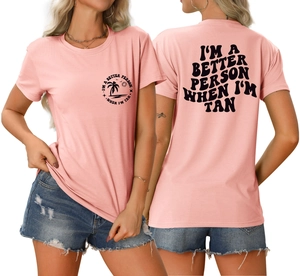 Vues détaillées montrant l'avant et l'arrière du t-shirt rose pour femmes avec graphisme tropical