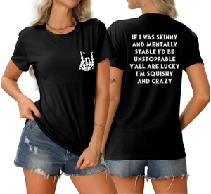 Vue avant et arrière du t-shirt noir en coton avec logo squelette et texte artistique