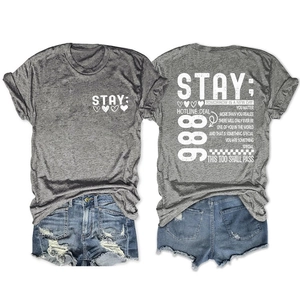Voor- en achterkant van grijs T-shirt met Stay Tomorrow Is grafische print en denim shorts