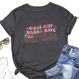 T-shirt en coton gris foncé à plat avec slogan coloré imprimé pour femmes