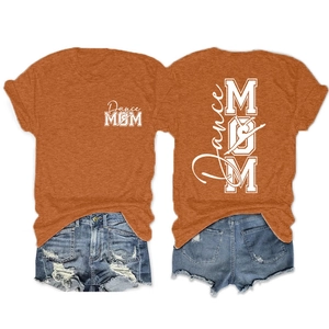 Vue détaillée du t-shirt orange Dance MOM montrant les imprimés avant et arrière