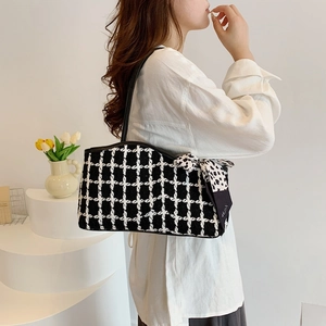 Sac à épaule en tweed pour femme avec un ruban à pois élégant et une fine bandoulière noire