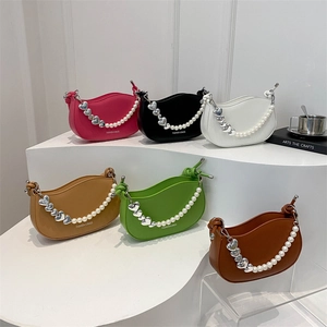 Chic heart-shaped handbags in six colors with pearl and heart charms for women