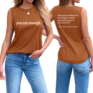 Vue avant et arrière du débardeur femme caramel avec imprimé inspirant you are enough