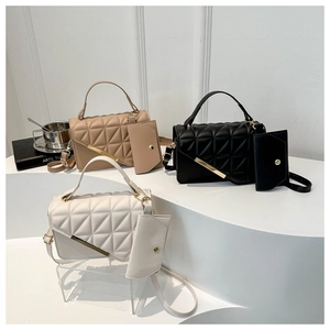 Chic quilted crossbody bags in black beige and white with gold V-trim and mini coin purse