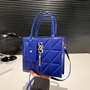 Women Quilted PU Leather Shoulder Bag Set Solid Color Commuter Crossbody Bag With Mini Pouch Metal Letter Pendant Stylish Tote