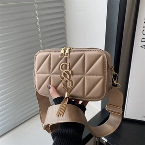 Women's Quilted PU Leather Crossbody Camera Bag With Golden Tassel And Letter Logo Adjustable Wide Strap Fashion Handbag