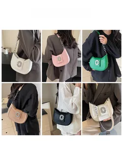 Collage de sacs croissants chic avec boucles en strass étincelantes en cinq couleurs