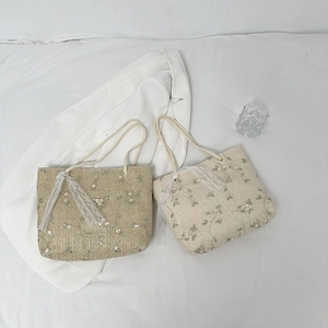 Straw tote bag with floral embroidery and lace ribbon for summer beach style