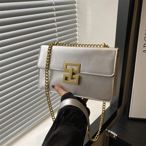 Women Vintage PU Leather Shoulder Bag Geometric Metal Lock Chain Crossbody Bag Small Square Bag For Daily Commuting Handbag