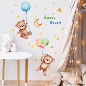Détail des stickers muraux ours Sweet Dream dans une chambre d'enfant chaleureuse