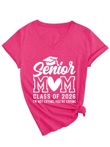 Detail of V-neck fuchsia t-shirt with Senior Mom 2026 print and stylish knotted hem