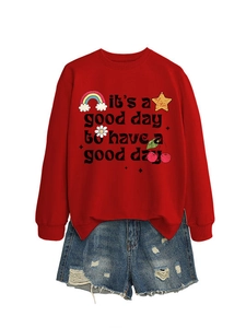 Ensemble sweat-shirt rouge à manches longues avec slogan et short en jean vieilli